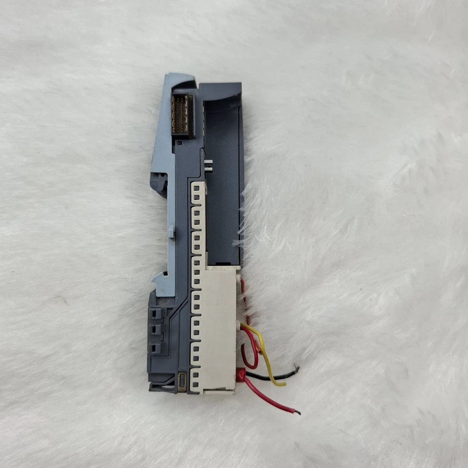 SIEMENS SIMATIC S7 6ES7 193-6PA00-0AA0+6ES7193-6BP00-0DA0 MODULE FAST SHIP